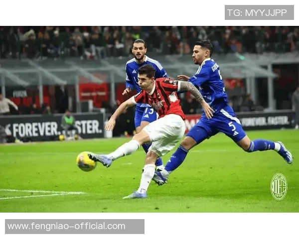 德甲焦点战巴黎圣日耳曼与AC米兰互交白卷乌龙球瞬间引发全场热议